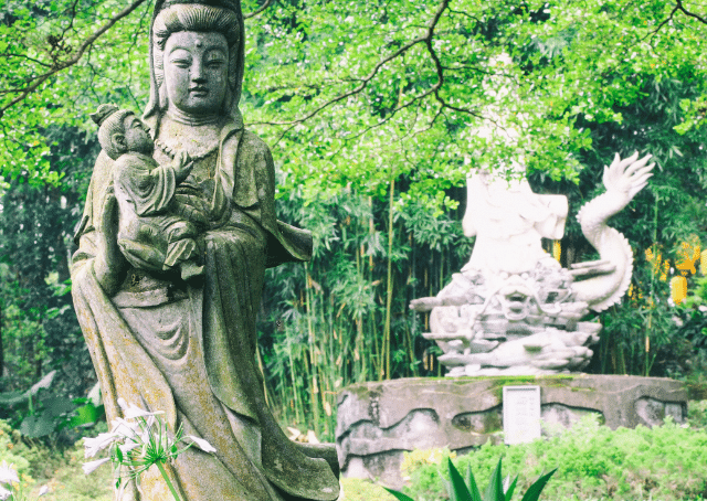 Statuo de Huxian