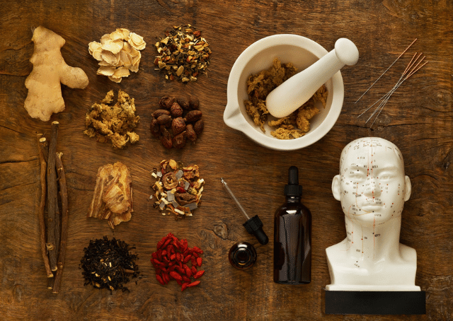 Statuo de Ŝennong kaj tradicia ĉina medicino