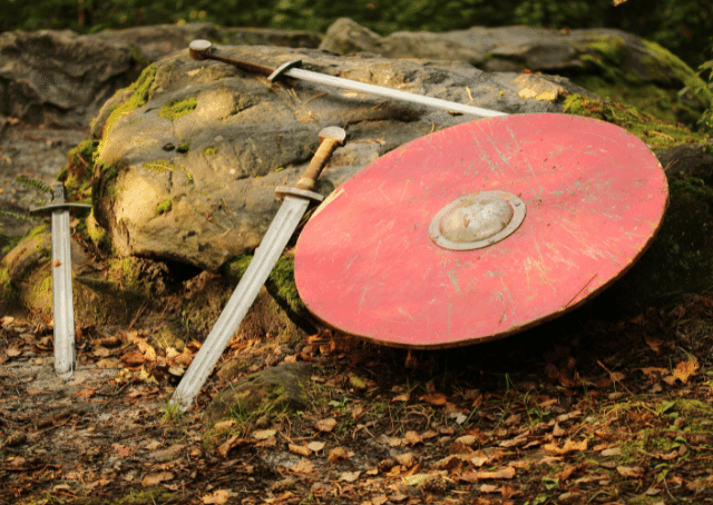 Armiloj uzitaj de la kelta dio Cú Chulainn