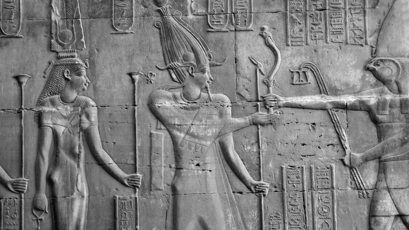 Atumo: La Plej Unua Dio de Antikva Egipta Mitologio