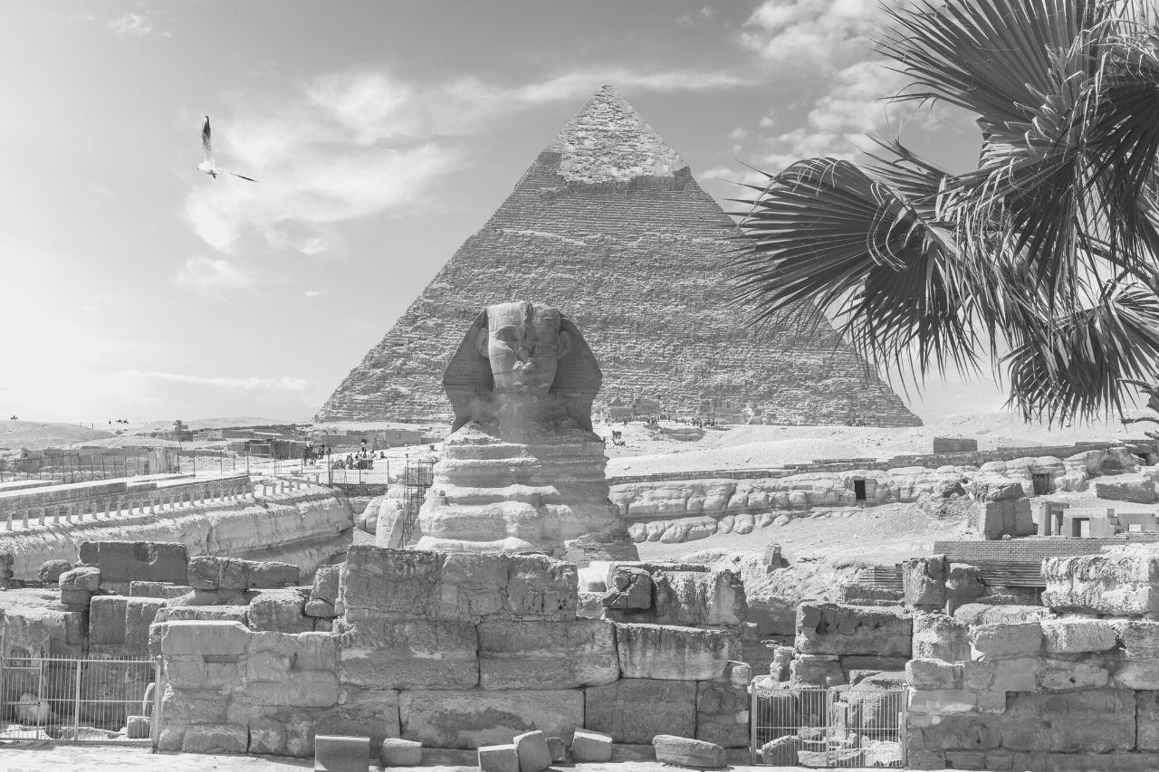 Piramido de Khafre: Eterna Hejmo por la Mumio de Khafre