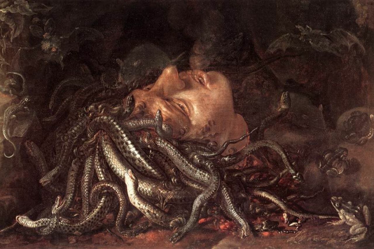 Ĉu Meduzo Estis Reala? La Vera Rakonto Malantaŭ la Serpent-hara Gorgono